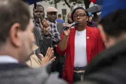 DOJ Charges Democratic Congresswoman With Assault After Confrontation at ICE Detention Facility