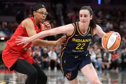 Caitlin Clark’s late heroics not enough as Fever fall to Dream in final seconds